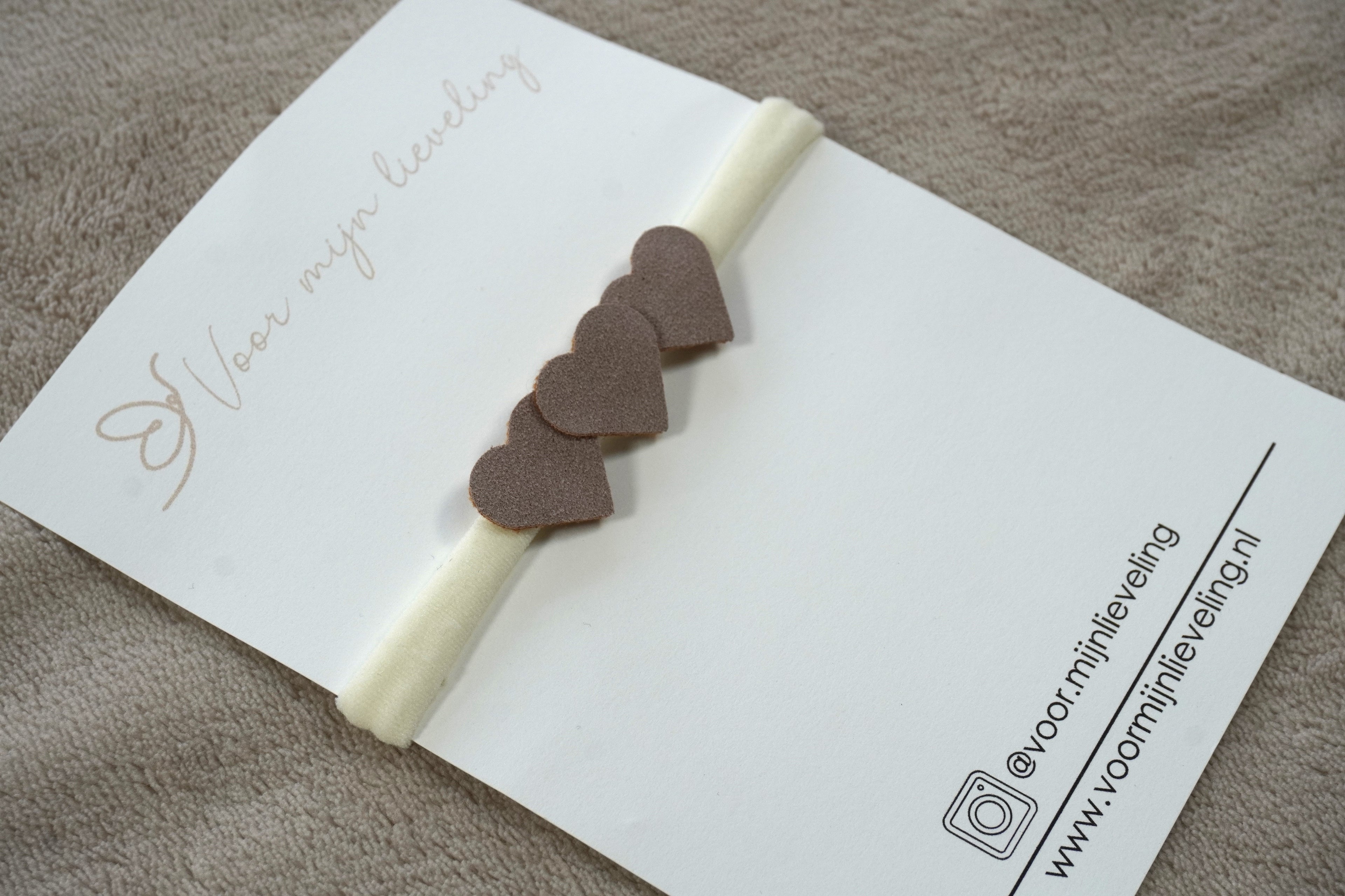 Baby haarbandje "faux leather hearts paars"