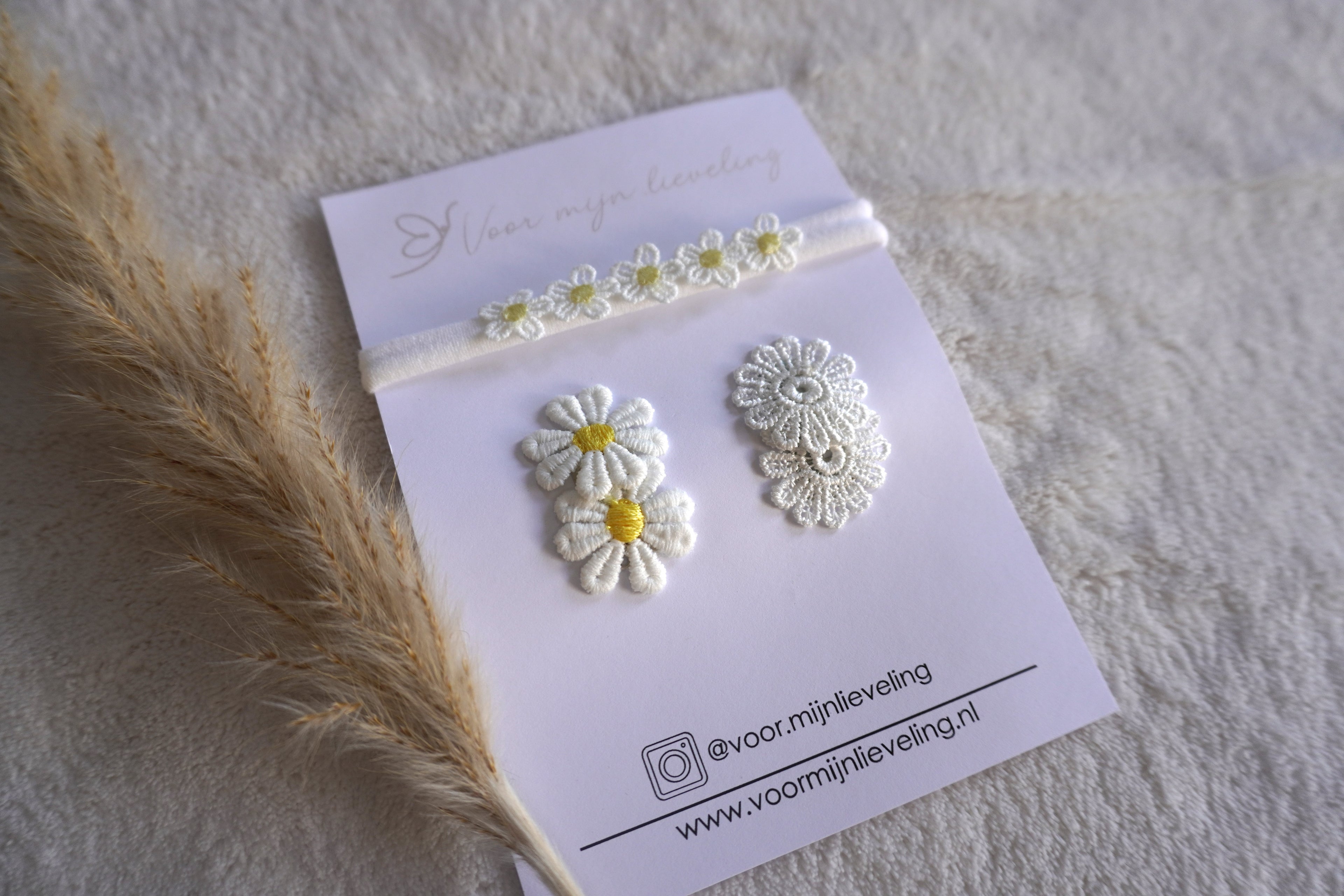 Cadeausetje Newborn "Madelief geel"