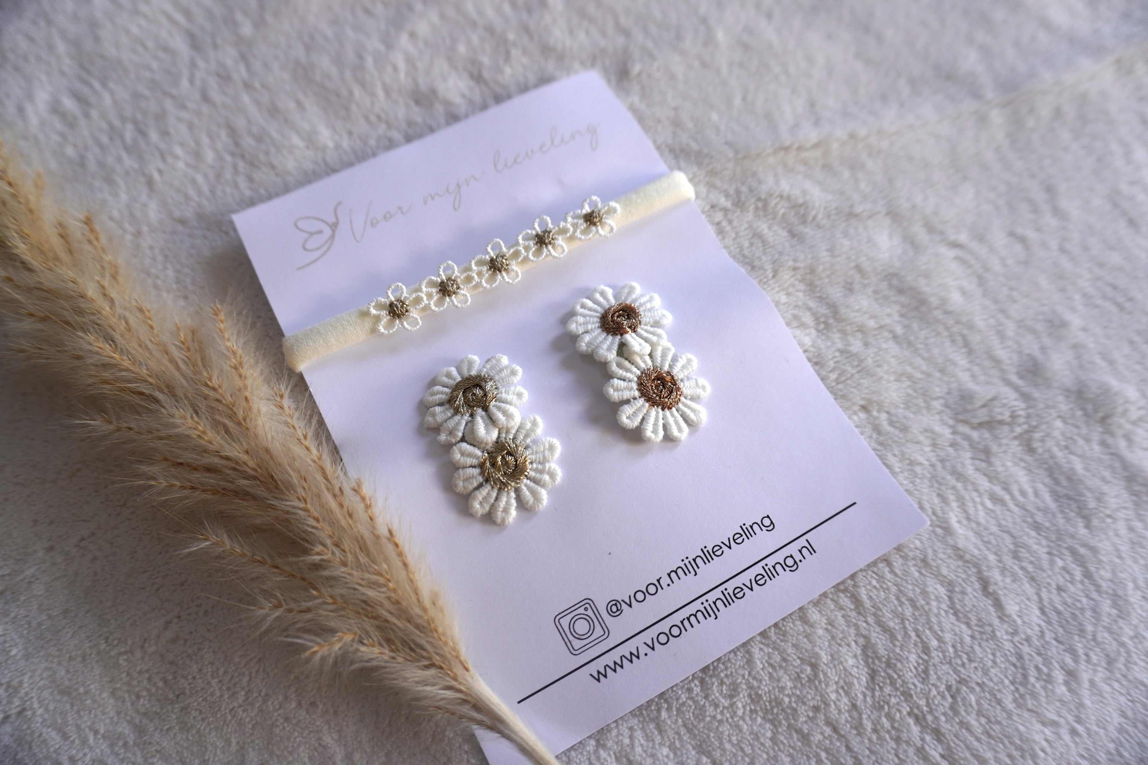 Cadeausetje Newborn "Mini flowers goud"