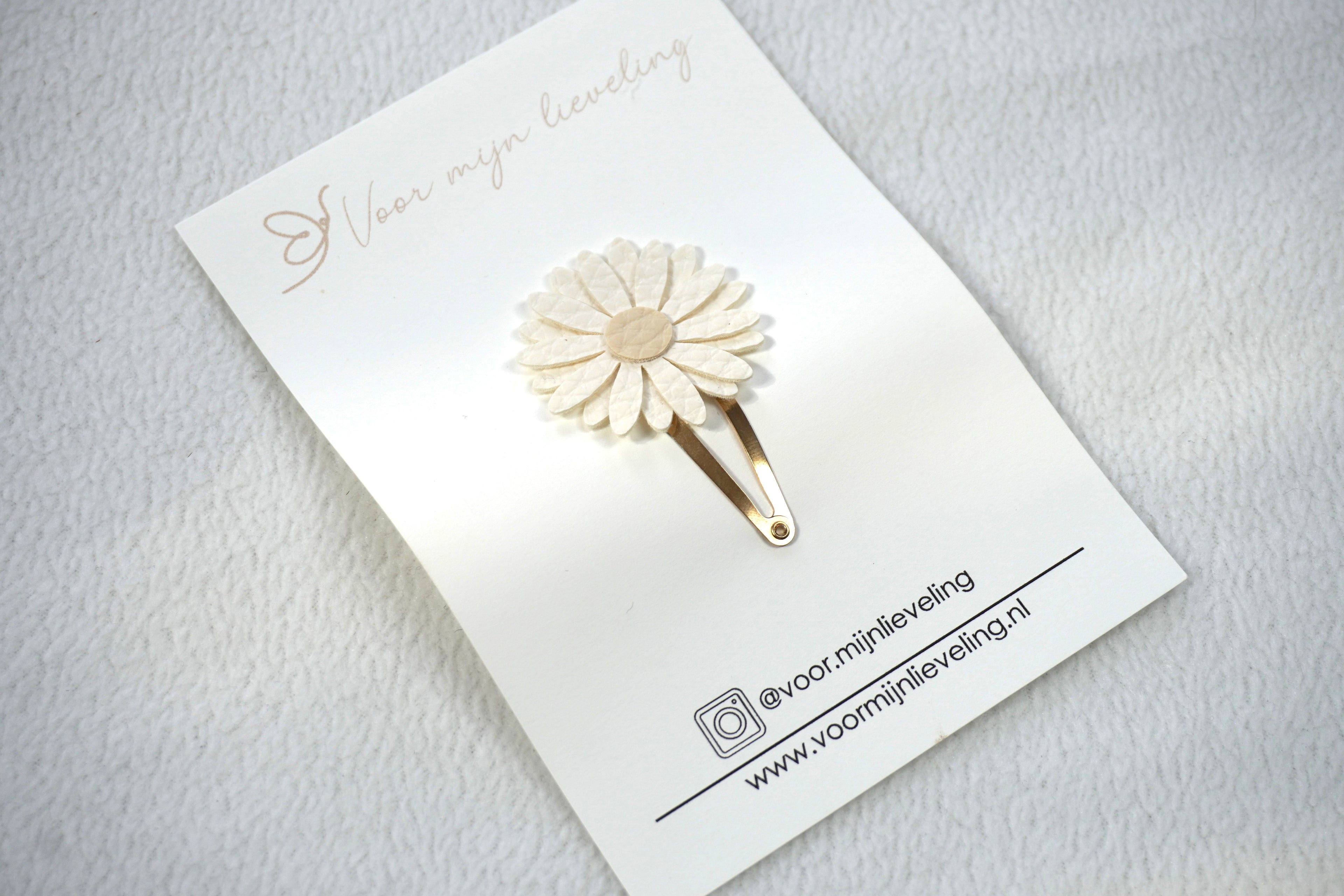 Klikklak -  "Leather flower wit - beige" (5cm)