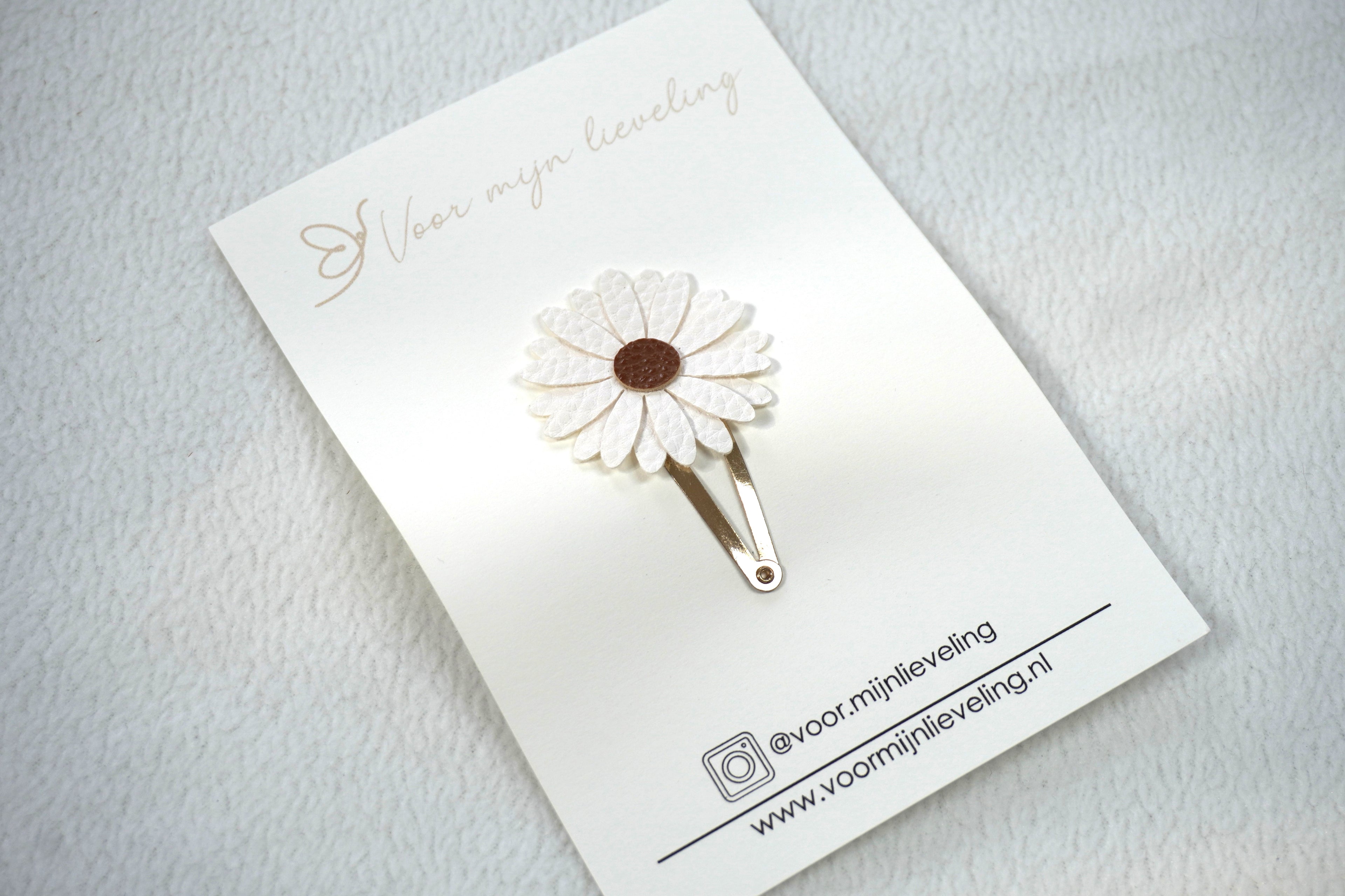 Klikklak -  "Leather flower wit - bruin" (5cm)