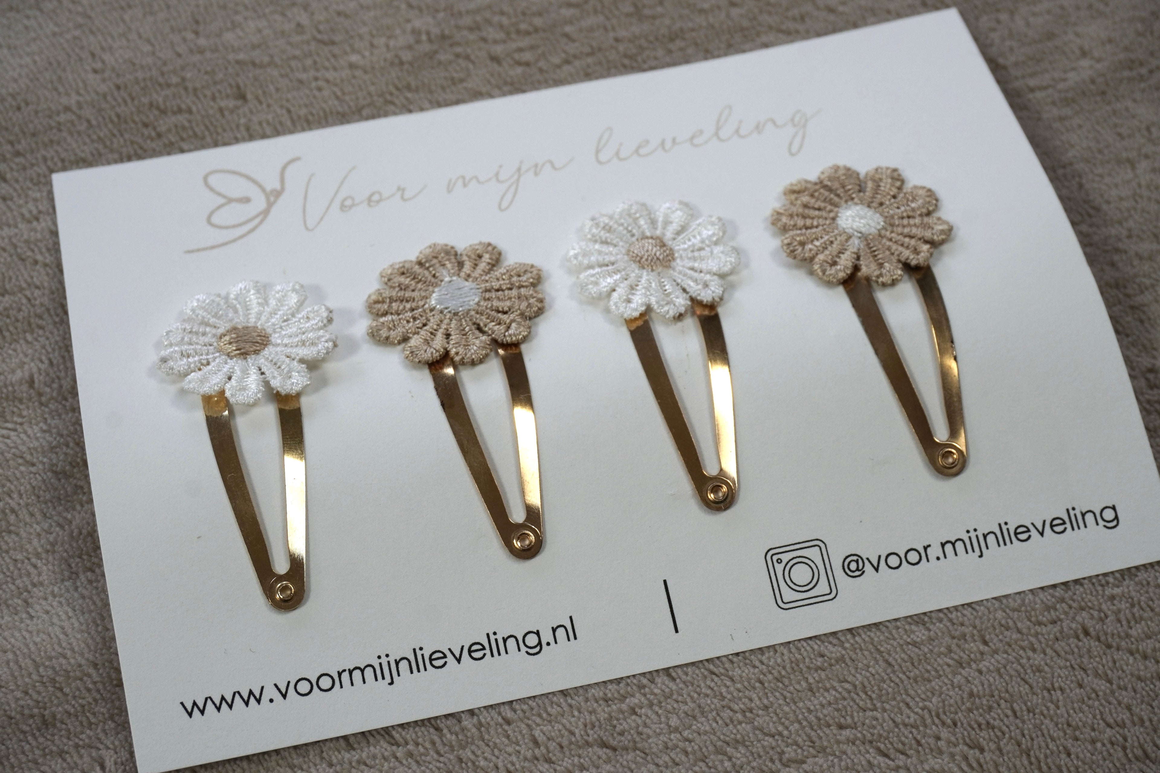 Setje "bloemetjes goud & wit" (5cm)